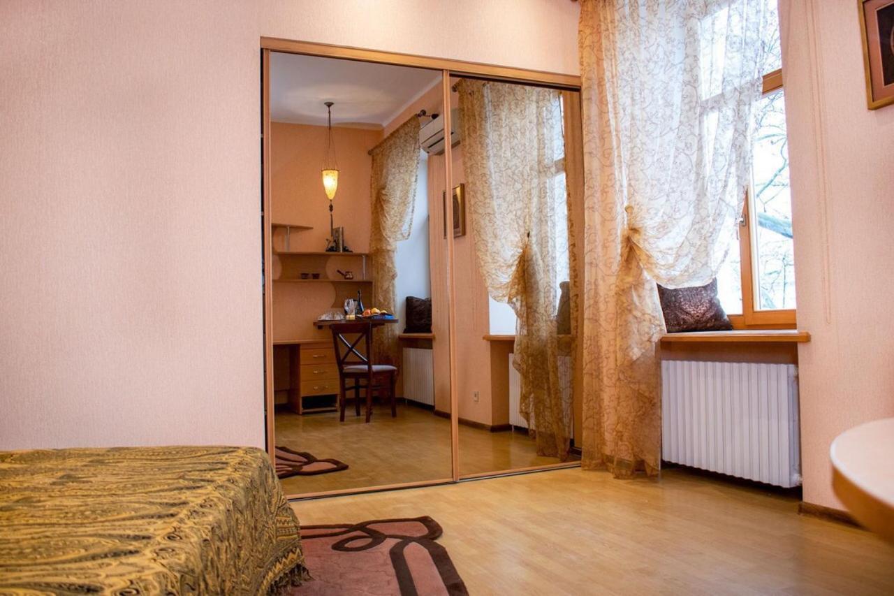 Mini-Hotel In The Very Heart Of Odessa Dış mekan fotoğraf